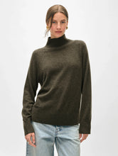 Cashmere Rib Trim Standneck