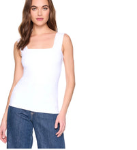 Wide strap tank