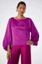 Ursa 2 Top