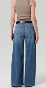 Lyra Crop