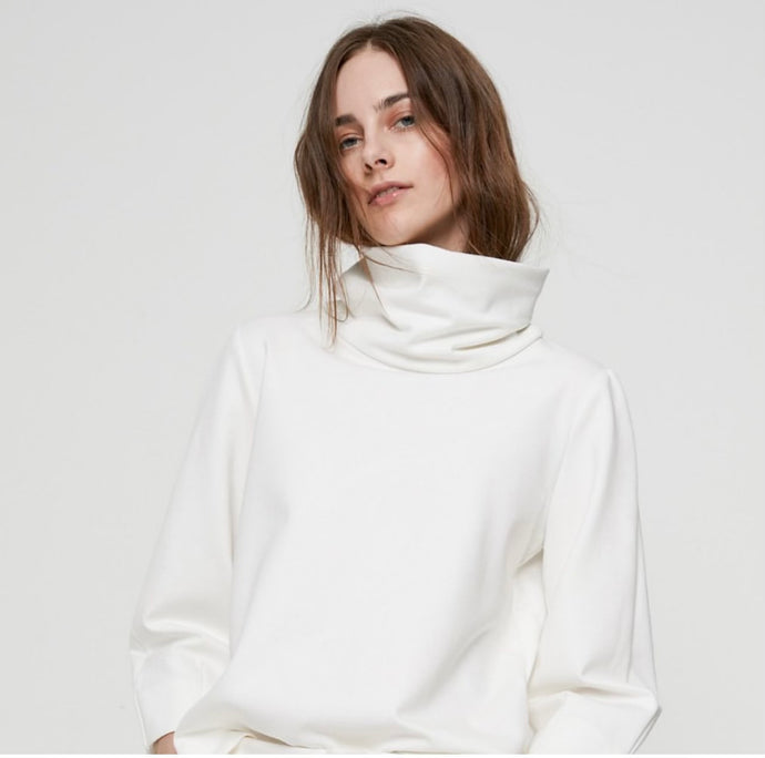 Side Slit Turtleneck Sweatshirt